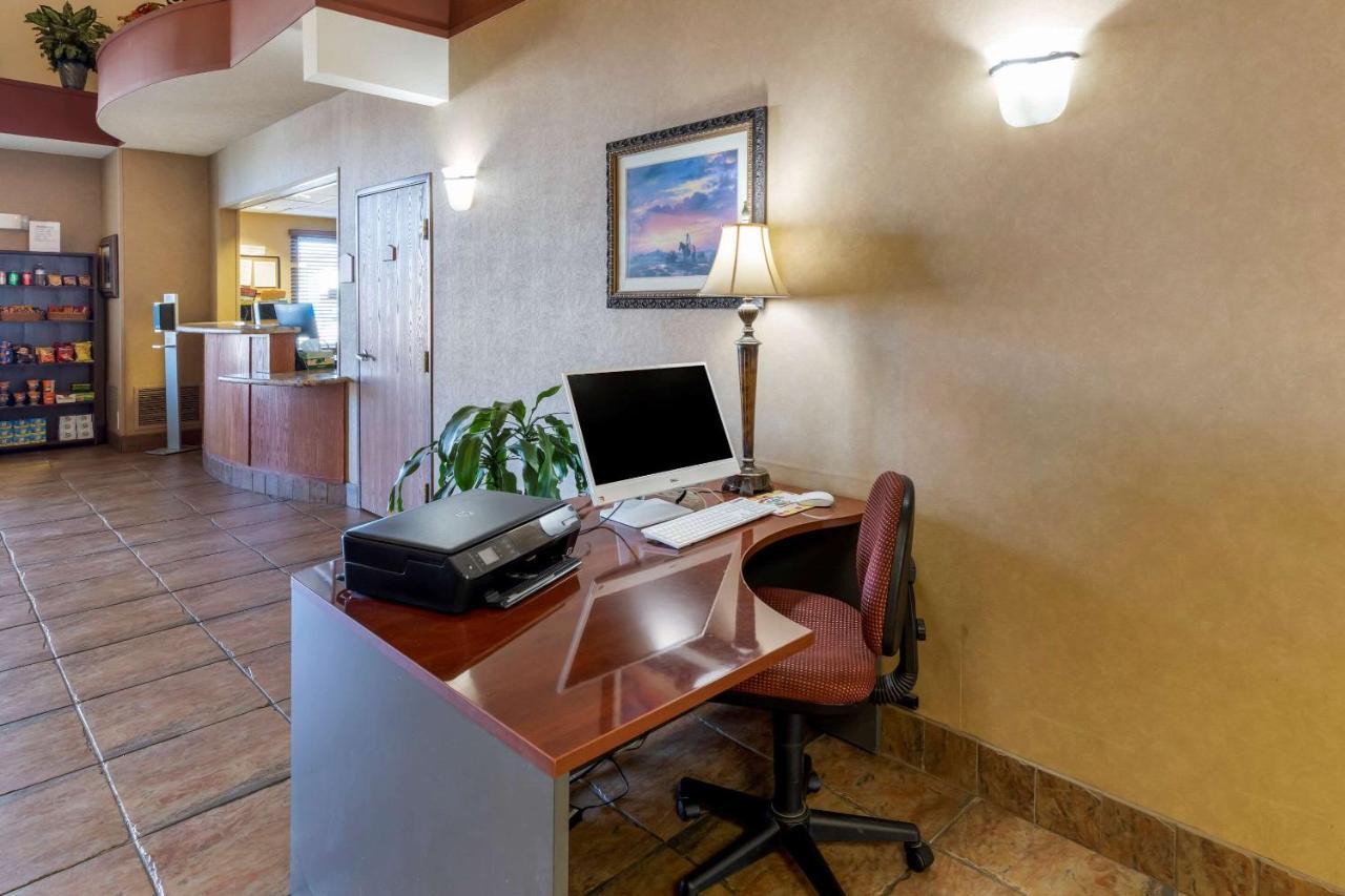 Quality Inn & Suites Wellington - Fort Collins Exterior foto